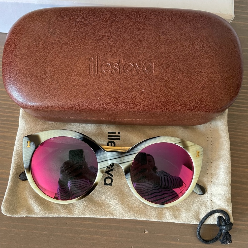 Illesteva Palm Beach sunnies